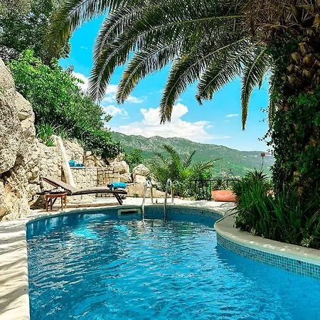 Sunny Villa, With Pool, Bbq, View, Parking Vila *