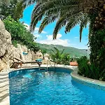 Sunny Villa, With Pool, Bbq, View, Parking Villa *