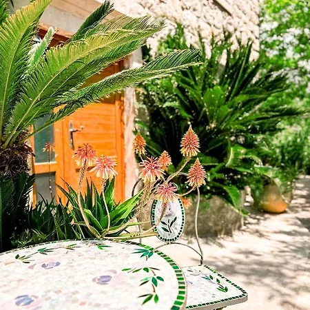 Sunny Villa, With Pool, Bbq, View, Parking וילה