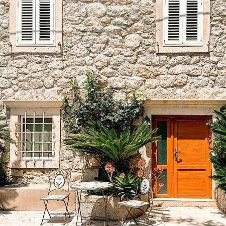 Villa Sunny Villa, With Pool, Bbq, View, Parking