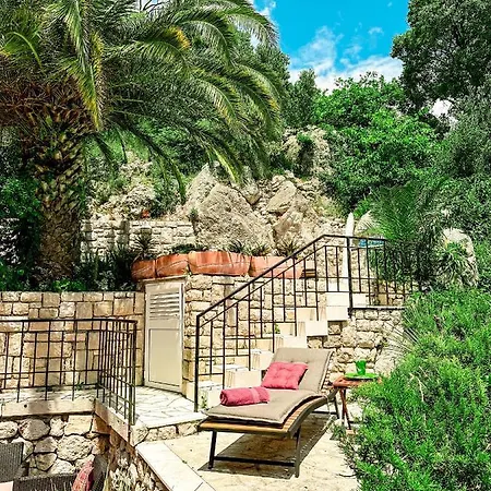 Villa Sunny Villa, With Pool, Bbq, View, Parking *