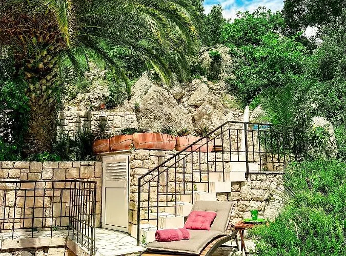 Villa Sunny Villa, With Pool, Bbq, View, Parking *