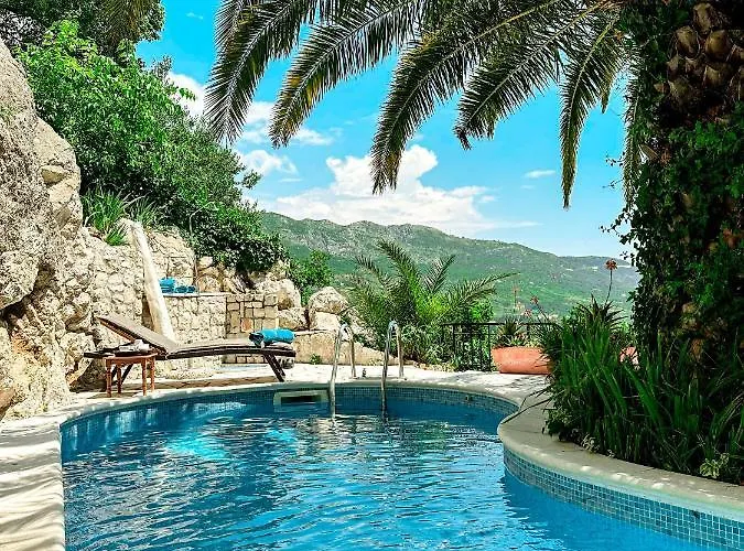 Sunny Villa, With Pool, Bbq, View, Parking Villa *