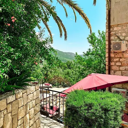 Villa Sunny Villa, With Pool, Bbq, View, Parking *